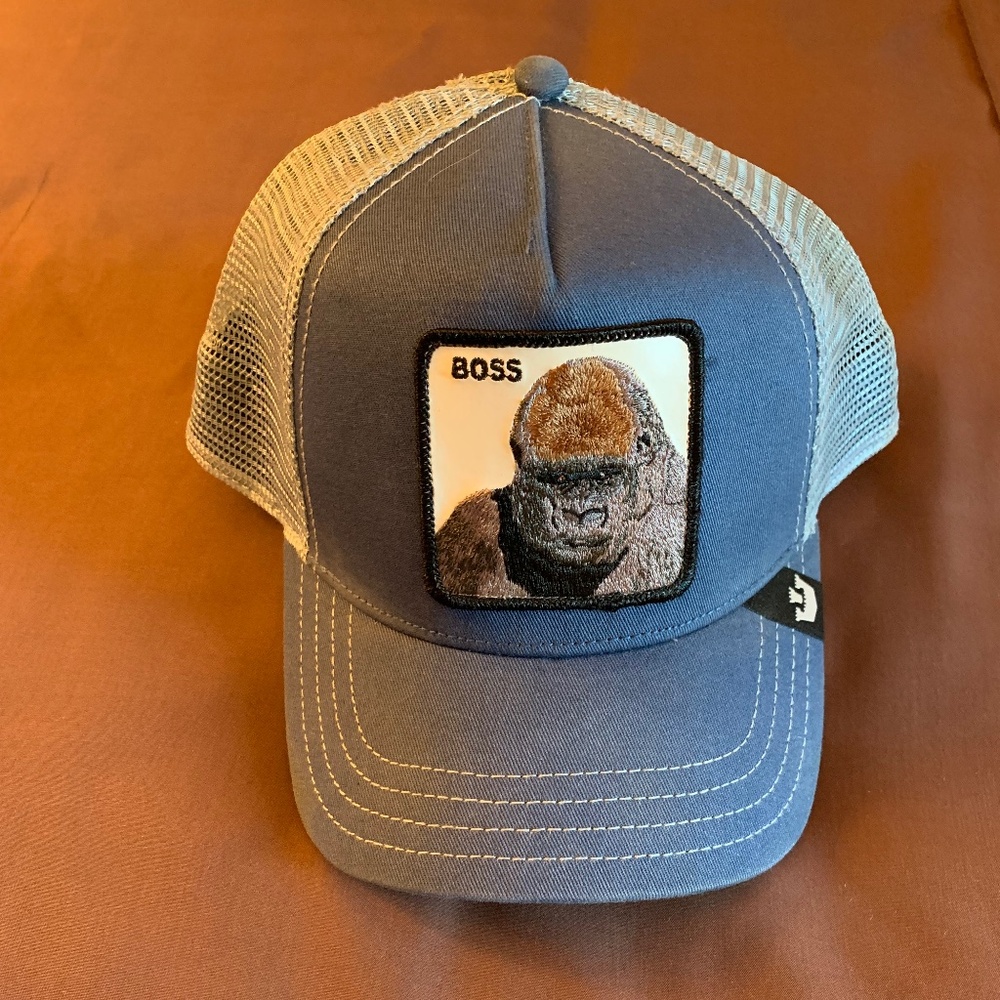 Gorrín Bros. The Farm men’s Hat with the image of Boss on the front - Pre-owned